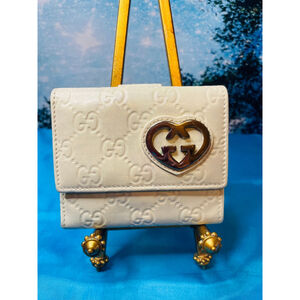 Gucci Vanilla Cream Leather Heart Logo Bi-Fold Wallet